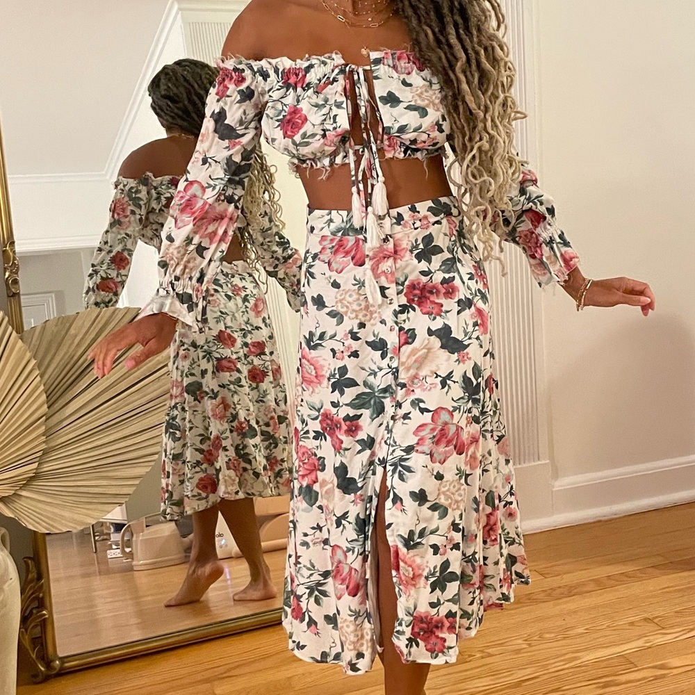 Majorelle two piece flower set with skirt size s